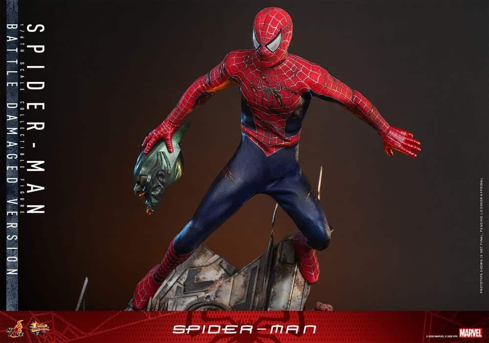 Hot Toys 1/6th - Spider-Man (Battle Damaged) - Image 12