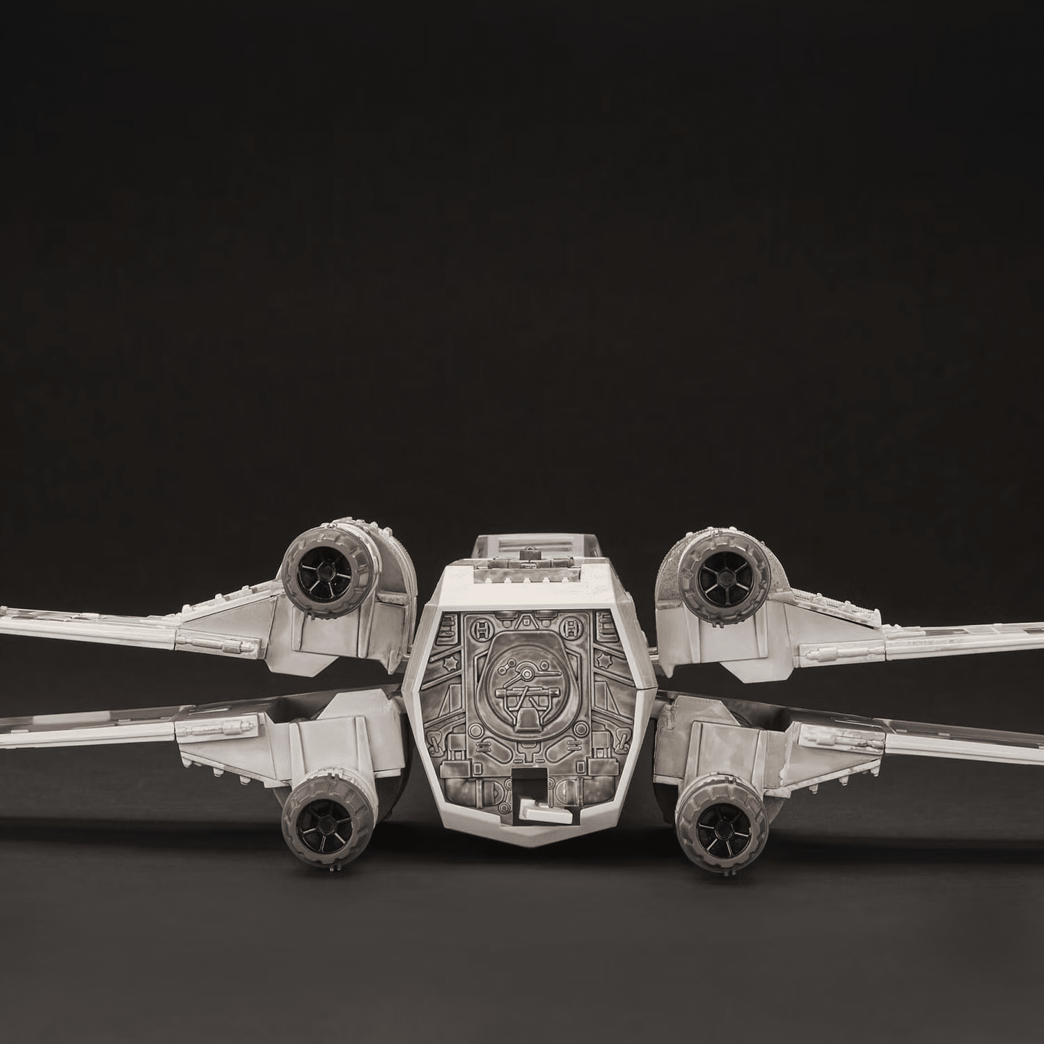 Star Wars Vintage Collection - Luke Skywalker's Red Five X-Wing Exclusive - Image 5