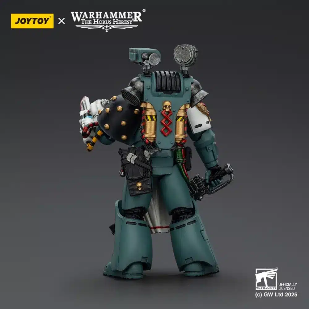 Joy Toy - Warhammer - Sons of Horus Apothecary - Image 4
