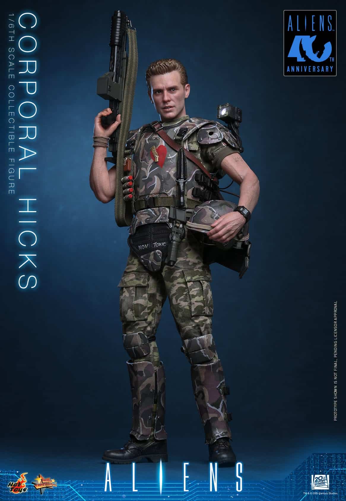 Hot Toys Corporal Hicks 1/6th Scale Figure (Aliens) full body without helmet, Pulse Rifle shouldered